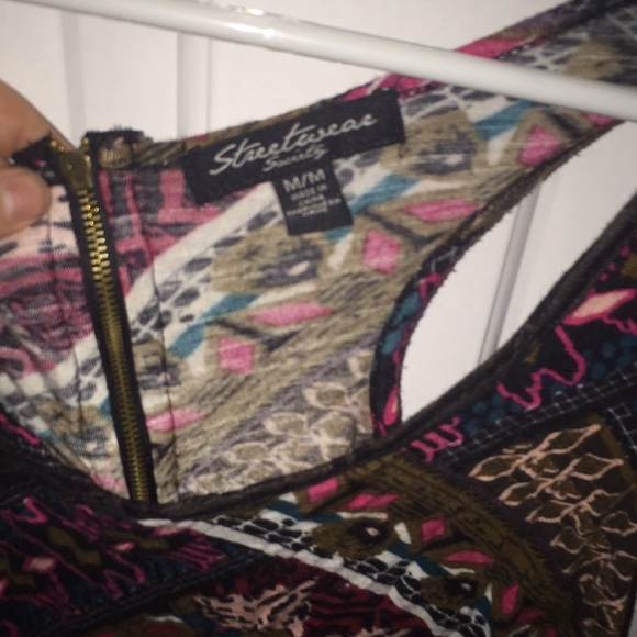 Medium zip up tank top - Picture 2 of 3